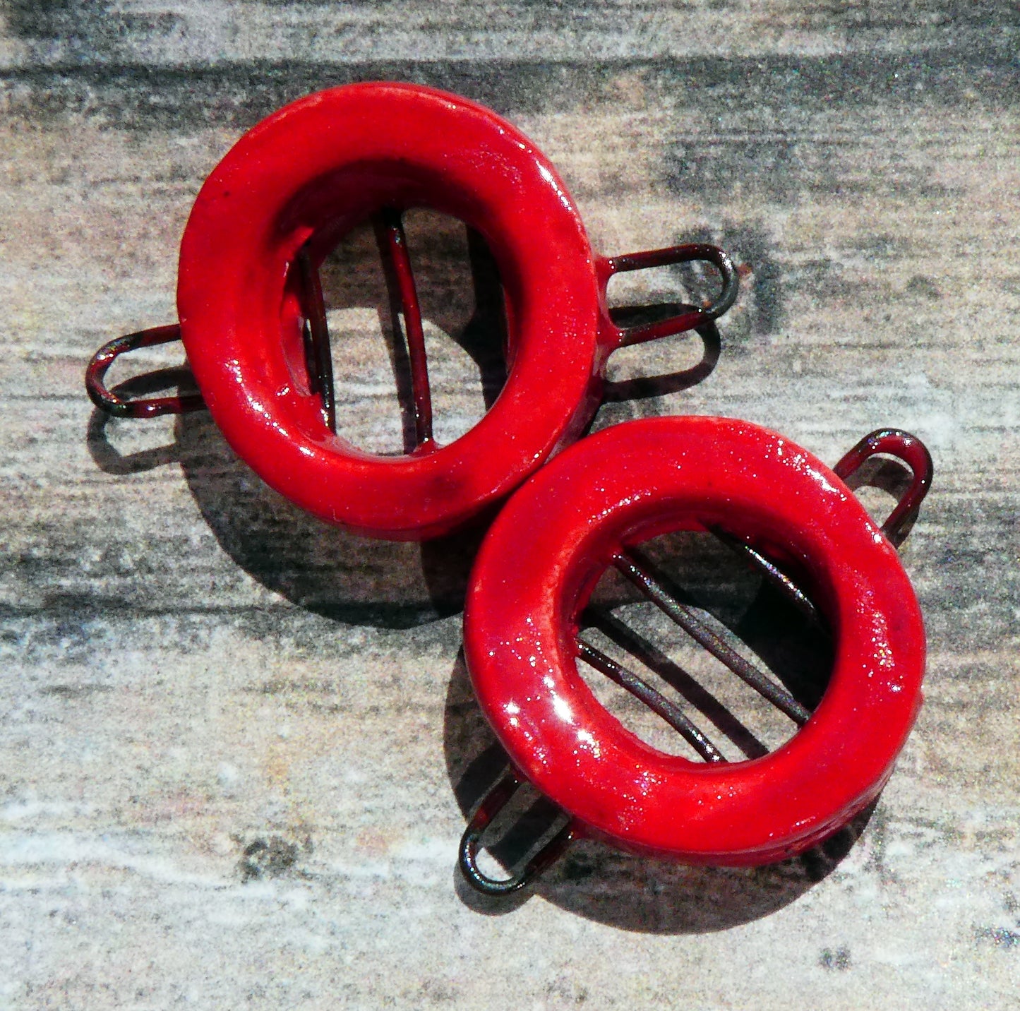 Ceramic Circular Wired Connectors - Red