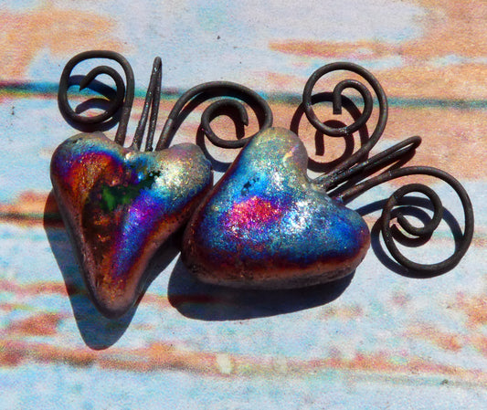 Ceramic Curly Wire Heart Charms - Scorched