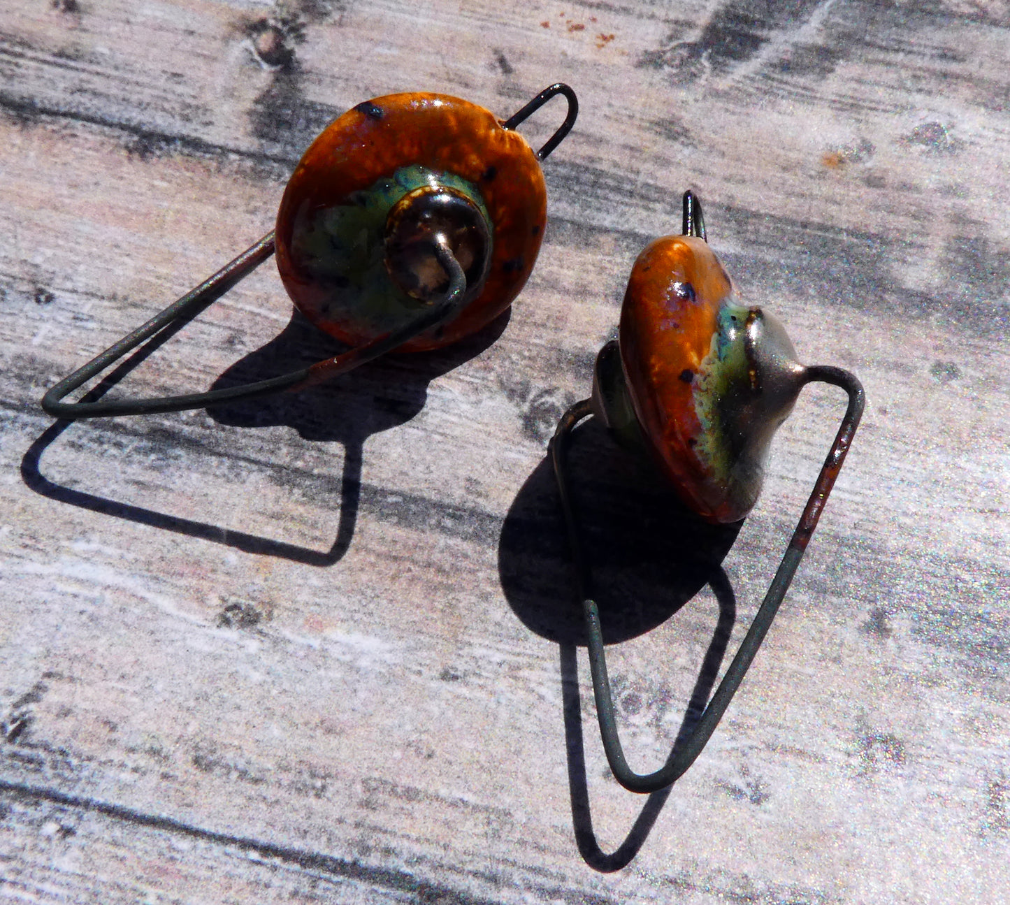 Ceramic Hoopy Disc Connectors - Amber Ash