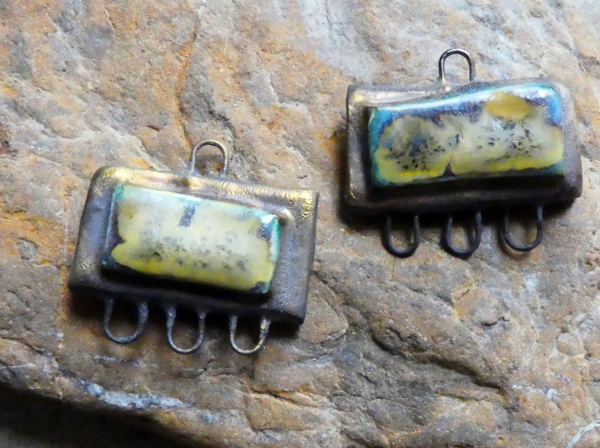 Ceramic Moulded Oblong Three Hoop Connectors -Outer Space