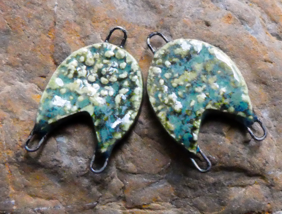 Ceramic Two Hoop Textured Chevron Connectors -Dark Jade