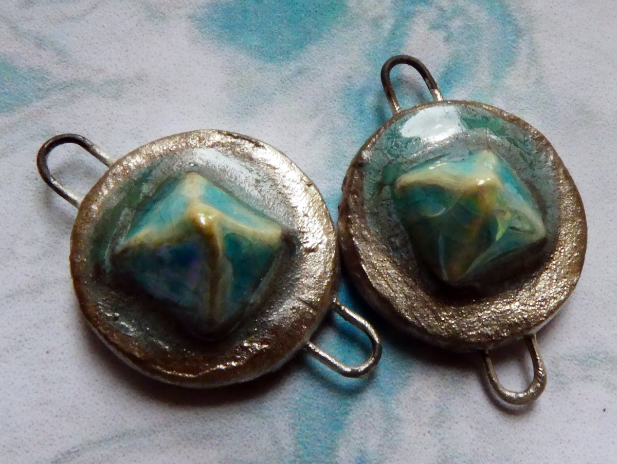 Ceramic Lustrous Silvery Gem Connectors- Taunton Turquoise
