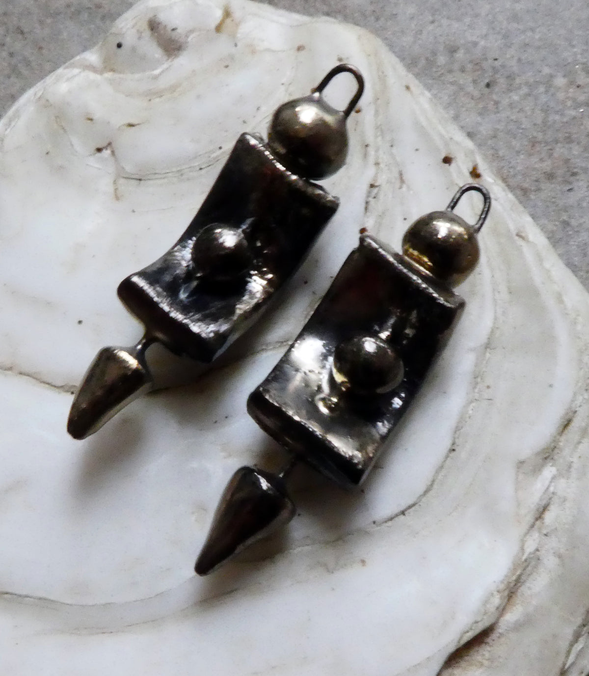 Ceramic Curvy Spike Charms - Pewter