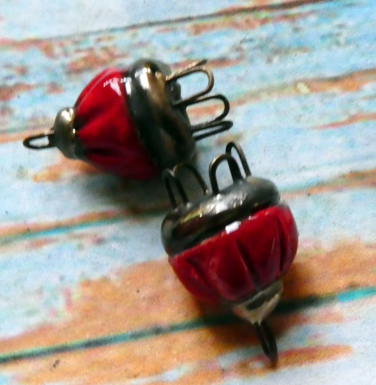 Ceramic Kuchi Cap Connectors -Red
