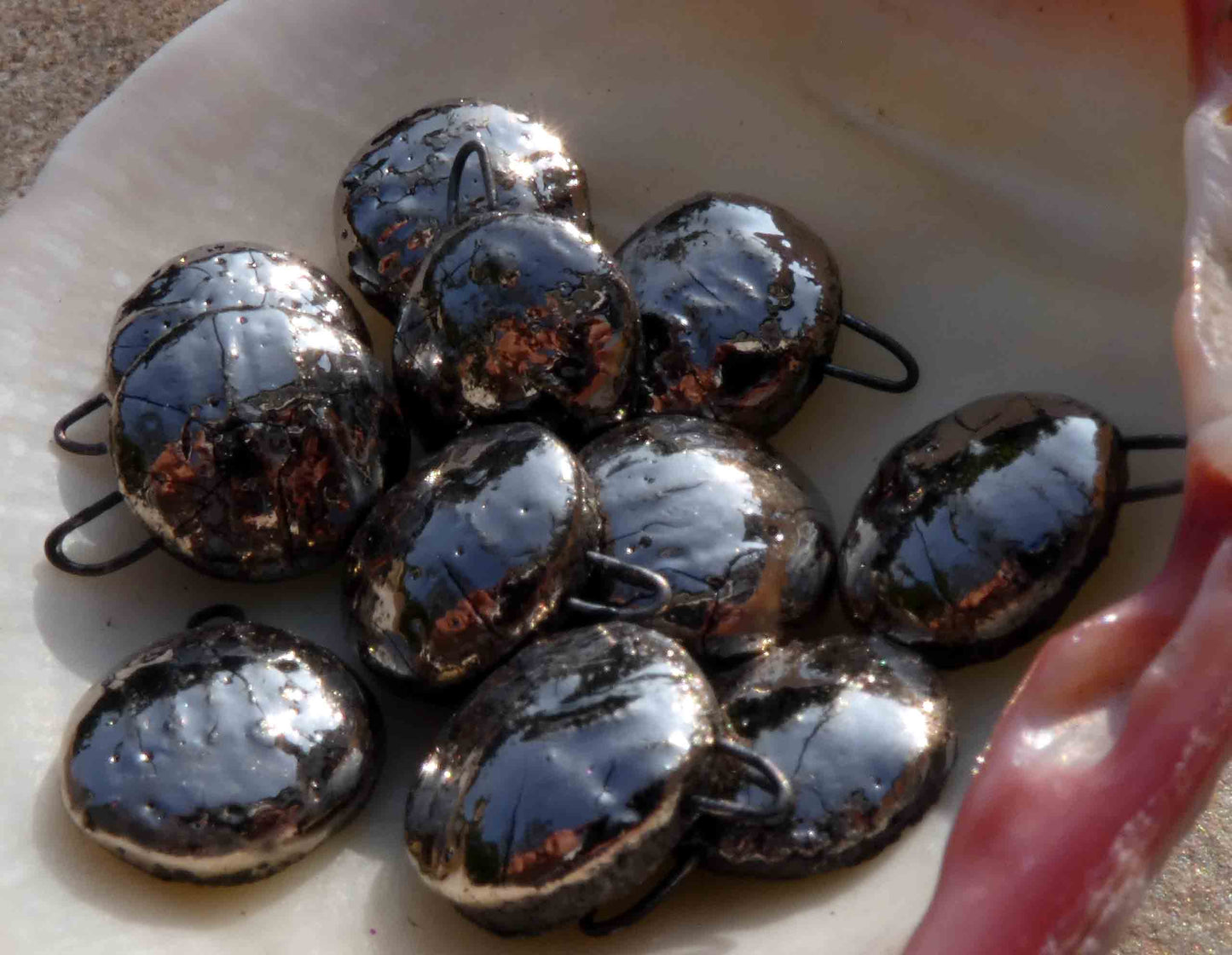 Ceramic Little Drops -Dark Cups- Textured Platinum Lustre