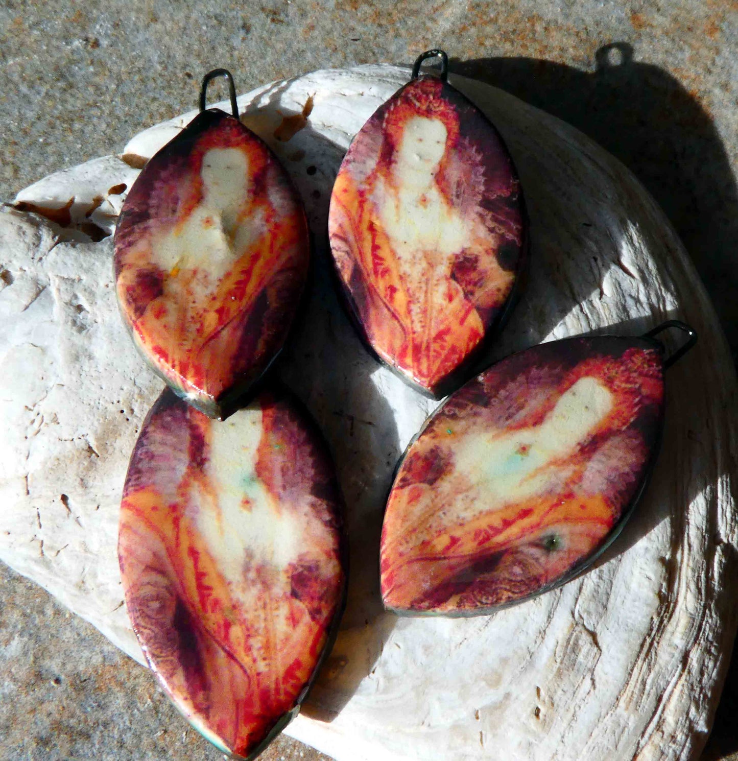 Elizabeth 1 Decal Drop Earring Charms