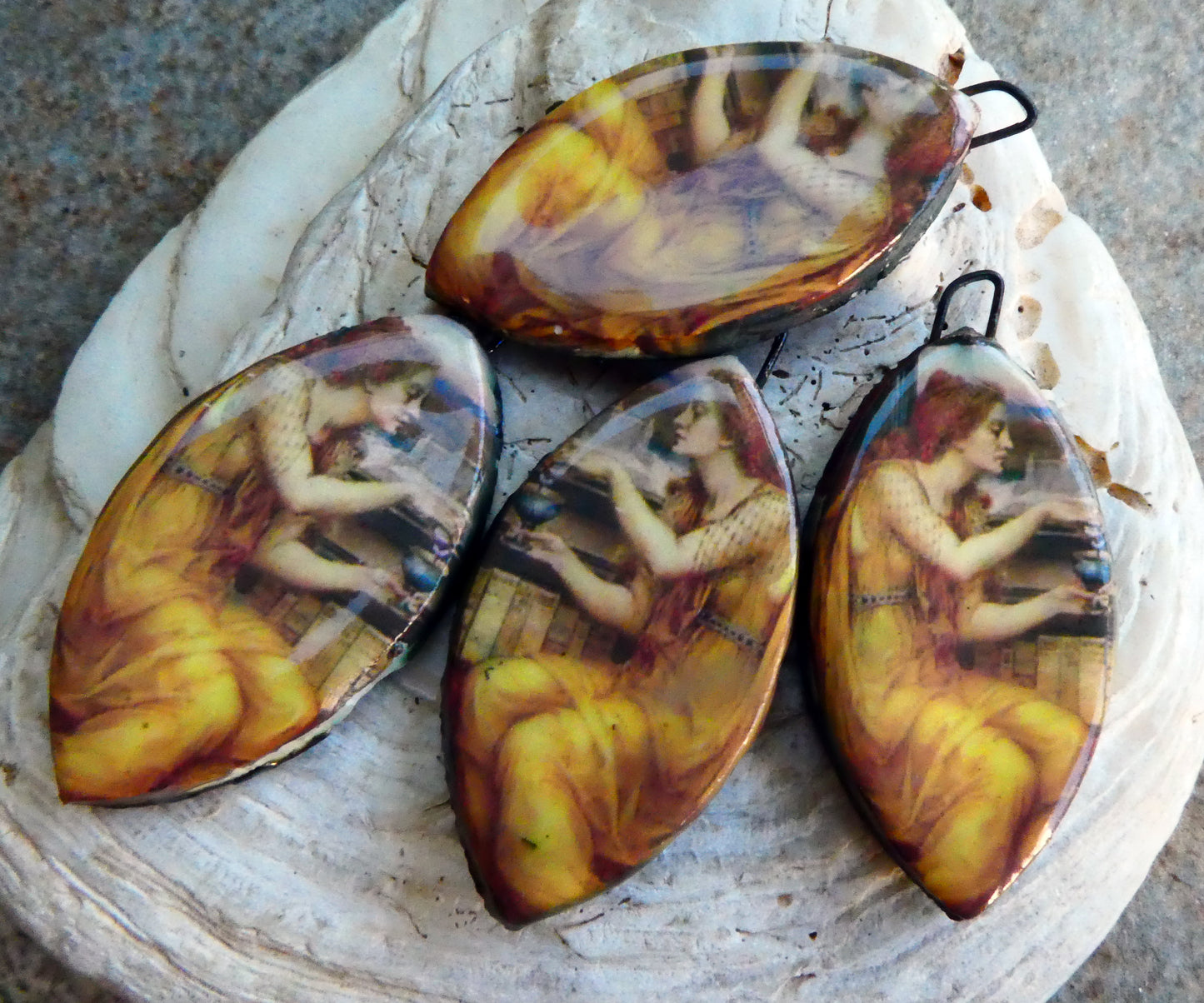 Warrior Women Decal Drop Earring Charms - Giulia Tofana