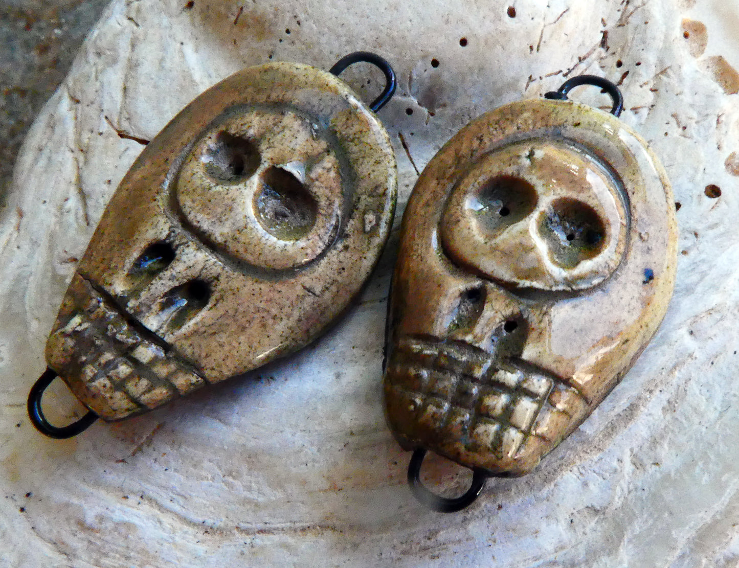 Ceramic Simple Souls- Skulls Connectors- Andromeda