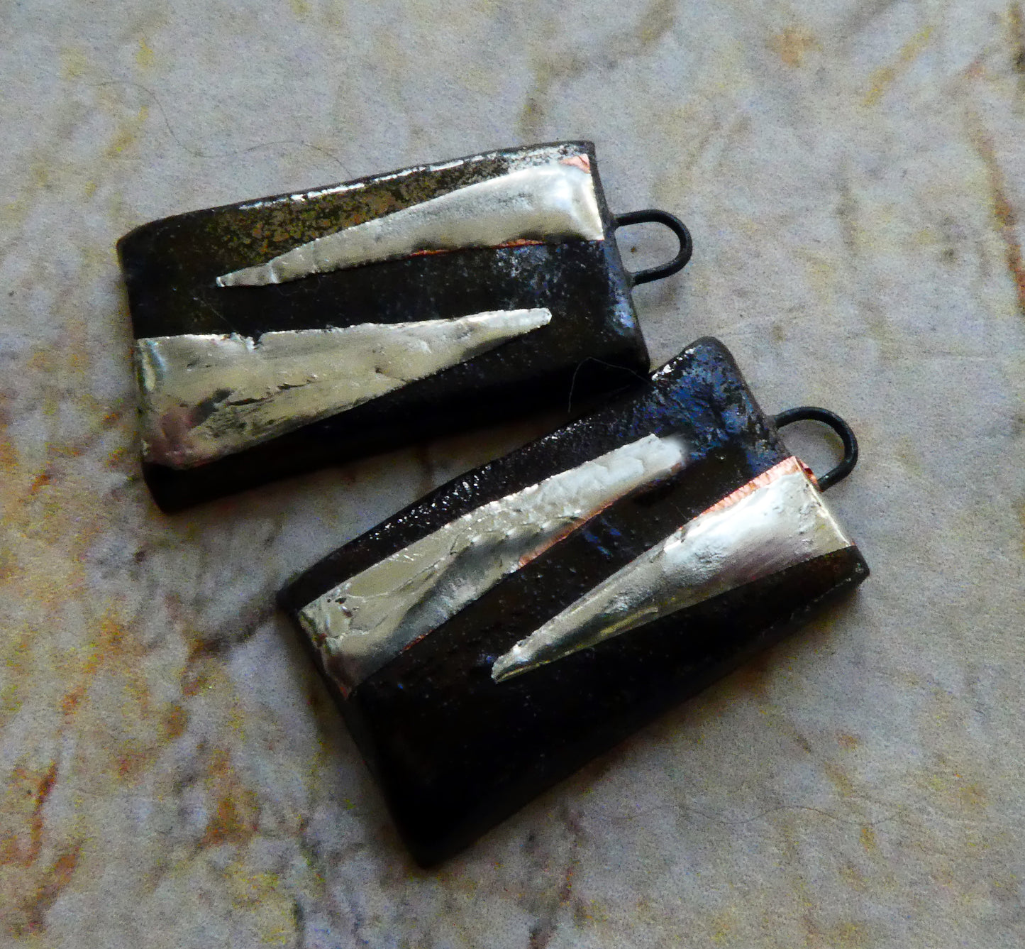 Ceramic Metallic Tablet Charms - Gloria