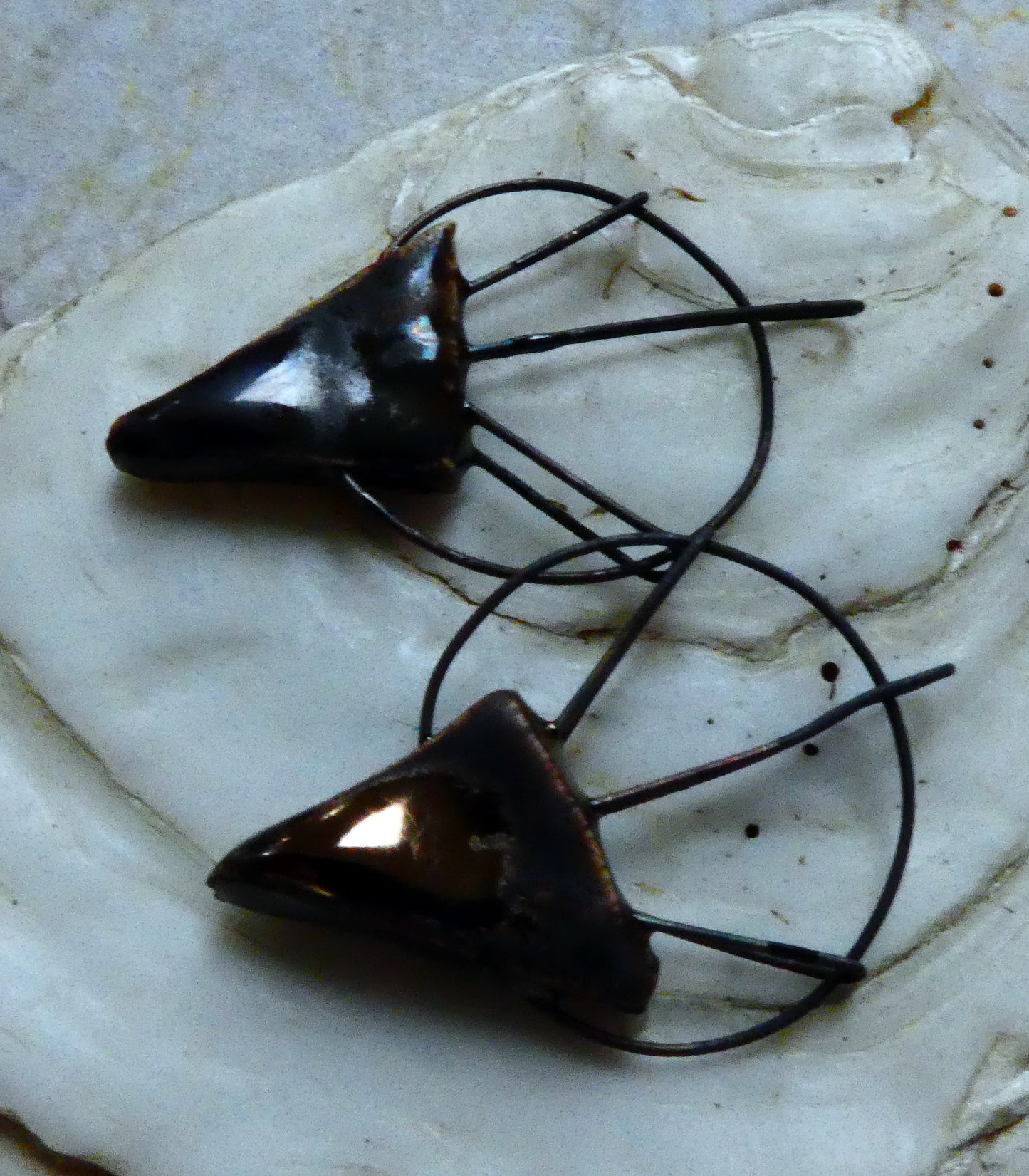 Ceramic Hoopy Triangle Earring Charms - Glossy Gold