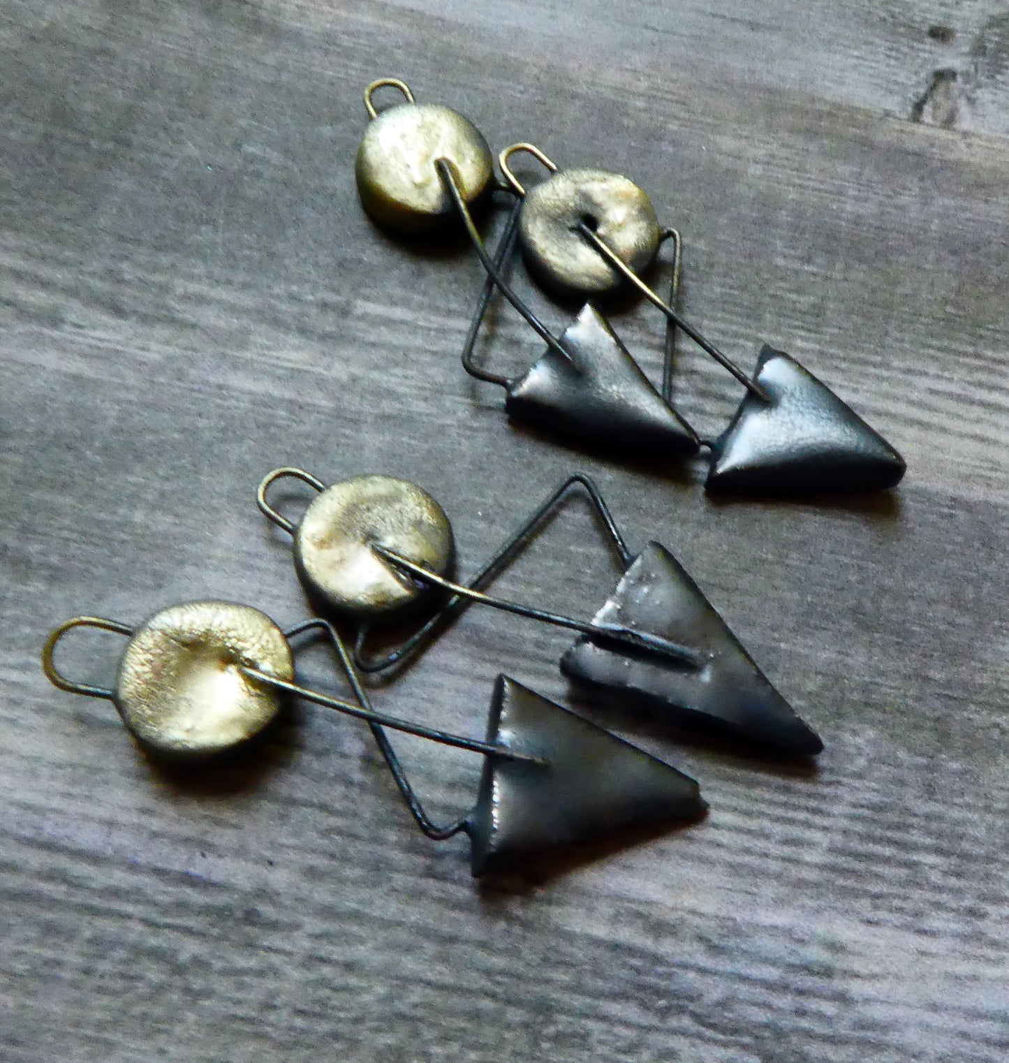 Ceramic Stapled Triangle and Disc Earring Connectors - Pewter