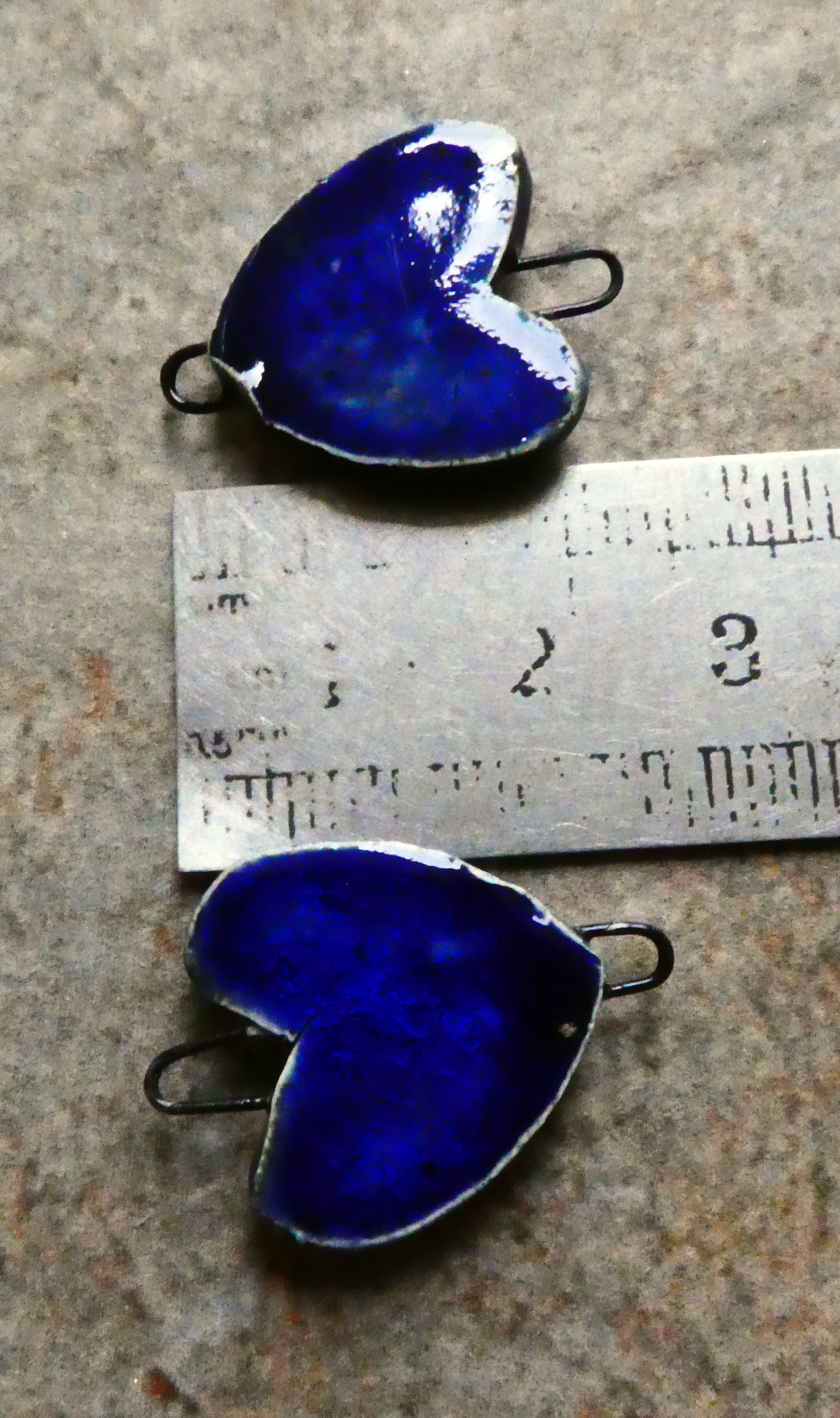 Ceramic Moulded Heart Earring Connectors - Mirror Blue