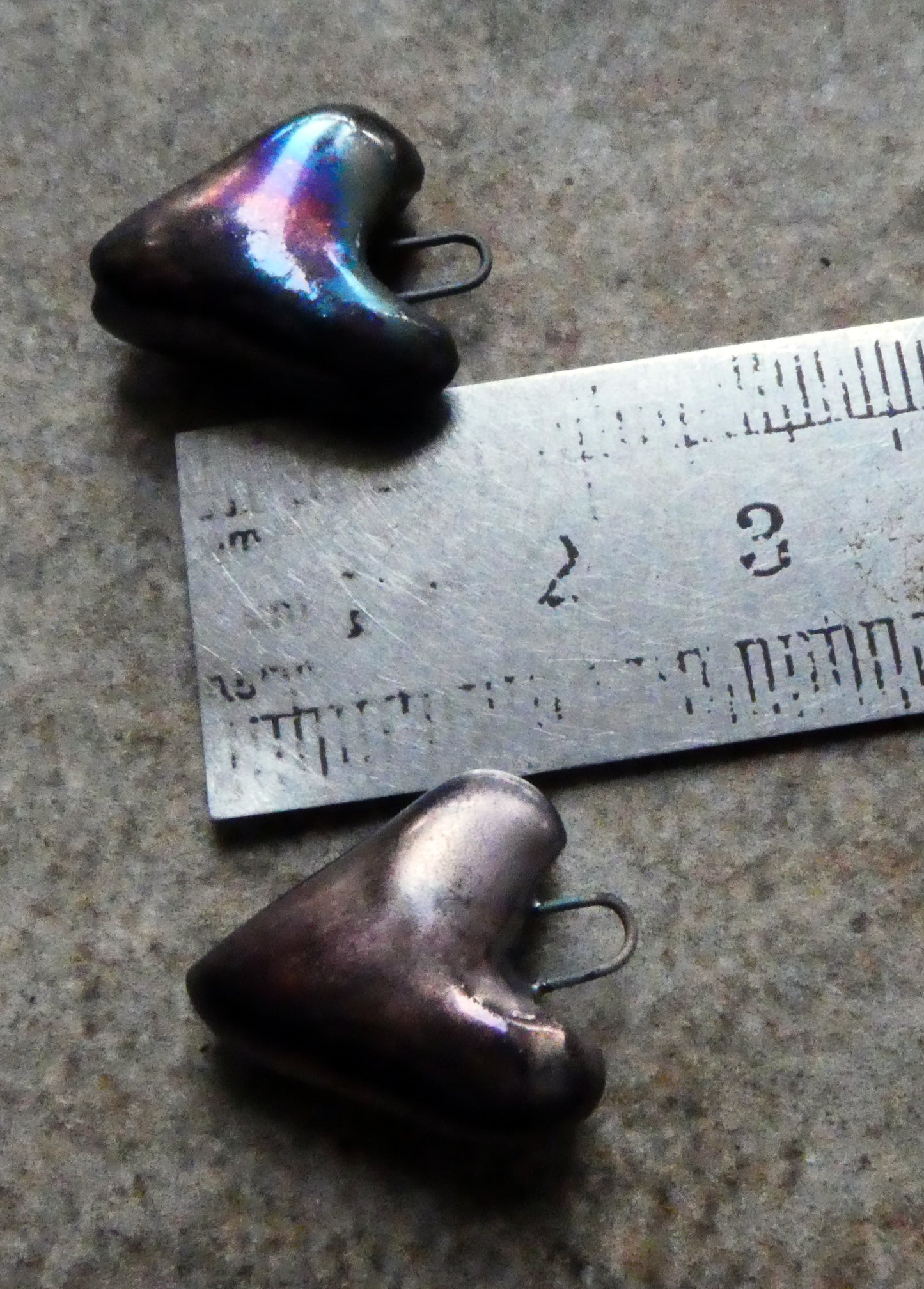 CeramicScorched Pewter Hearts Earring Charms