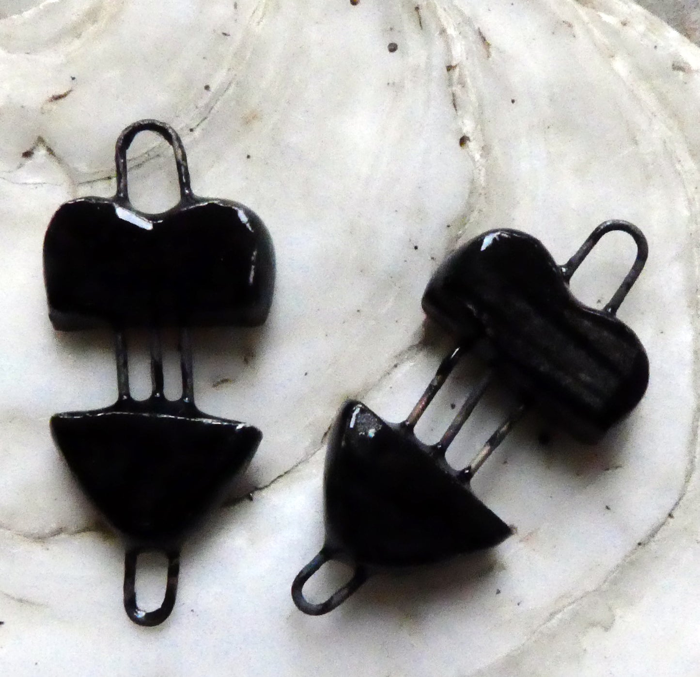 Ceramic Little Heart Earring Connectors-Black