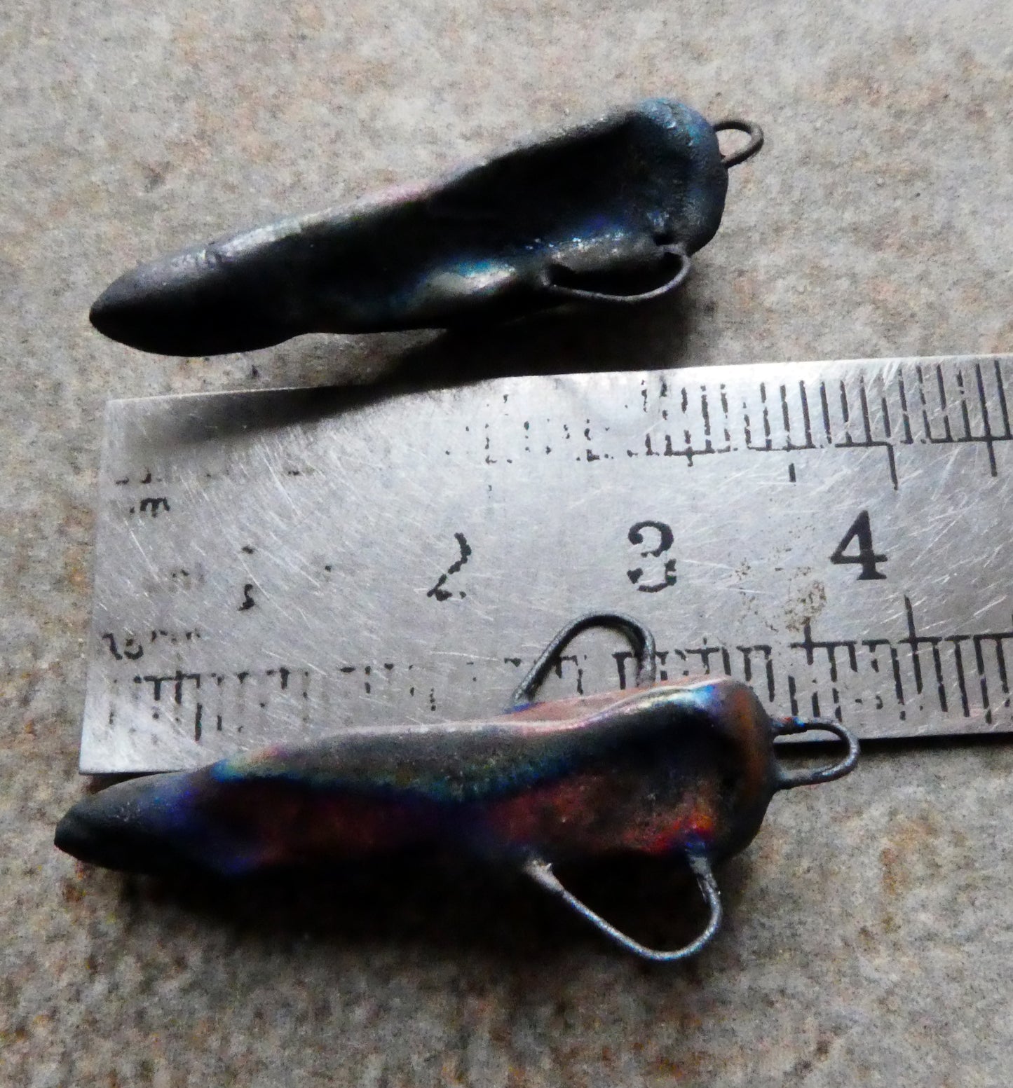 Ceramic Pinched Dagger Earring Connectors -Scorched