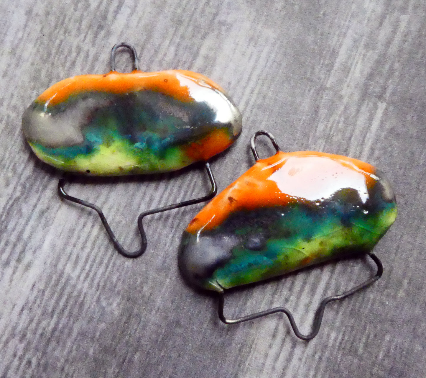 Ceramic Two Tone Earring Connectors - Wildfire and Pistachio