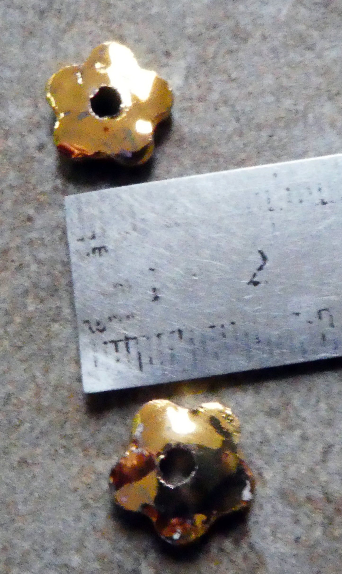Ceramic Tiny Flower Beads -Gold Lustre