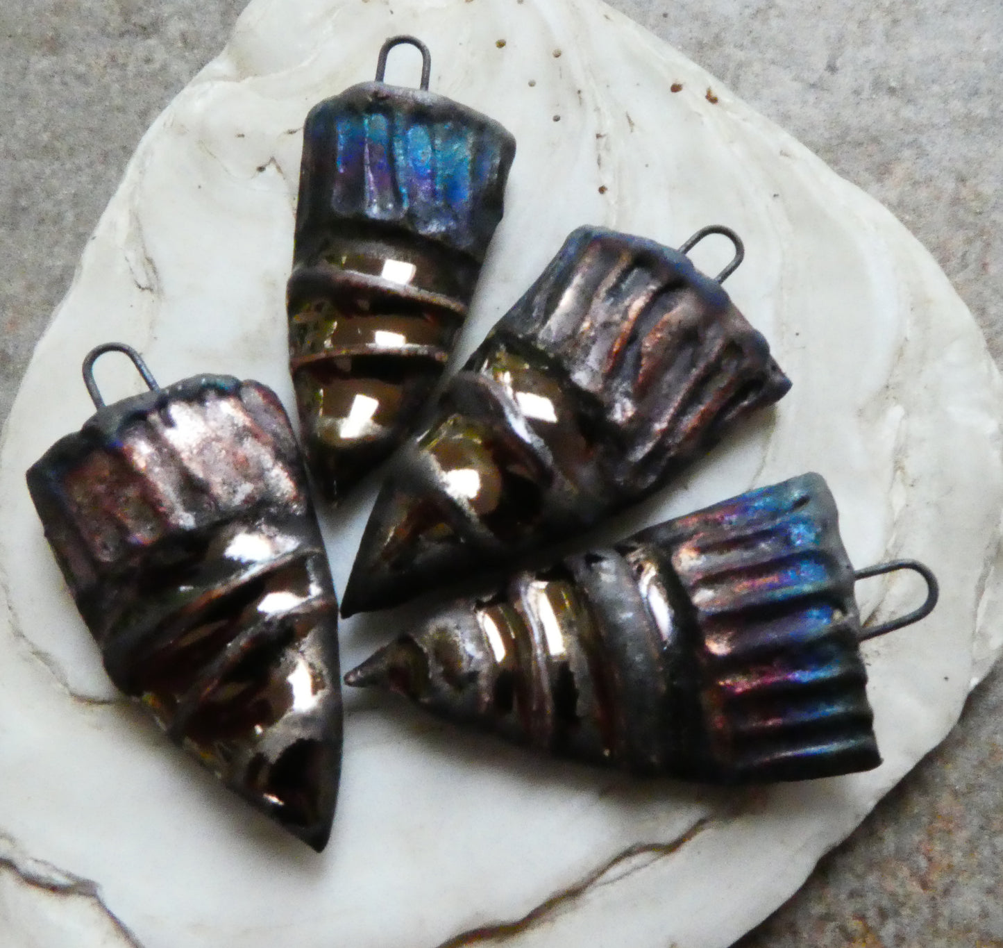 Ceramic Textured Scorched Shield Charms - Glossy Gold