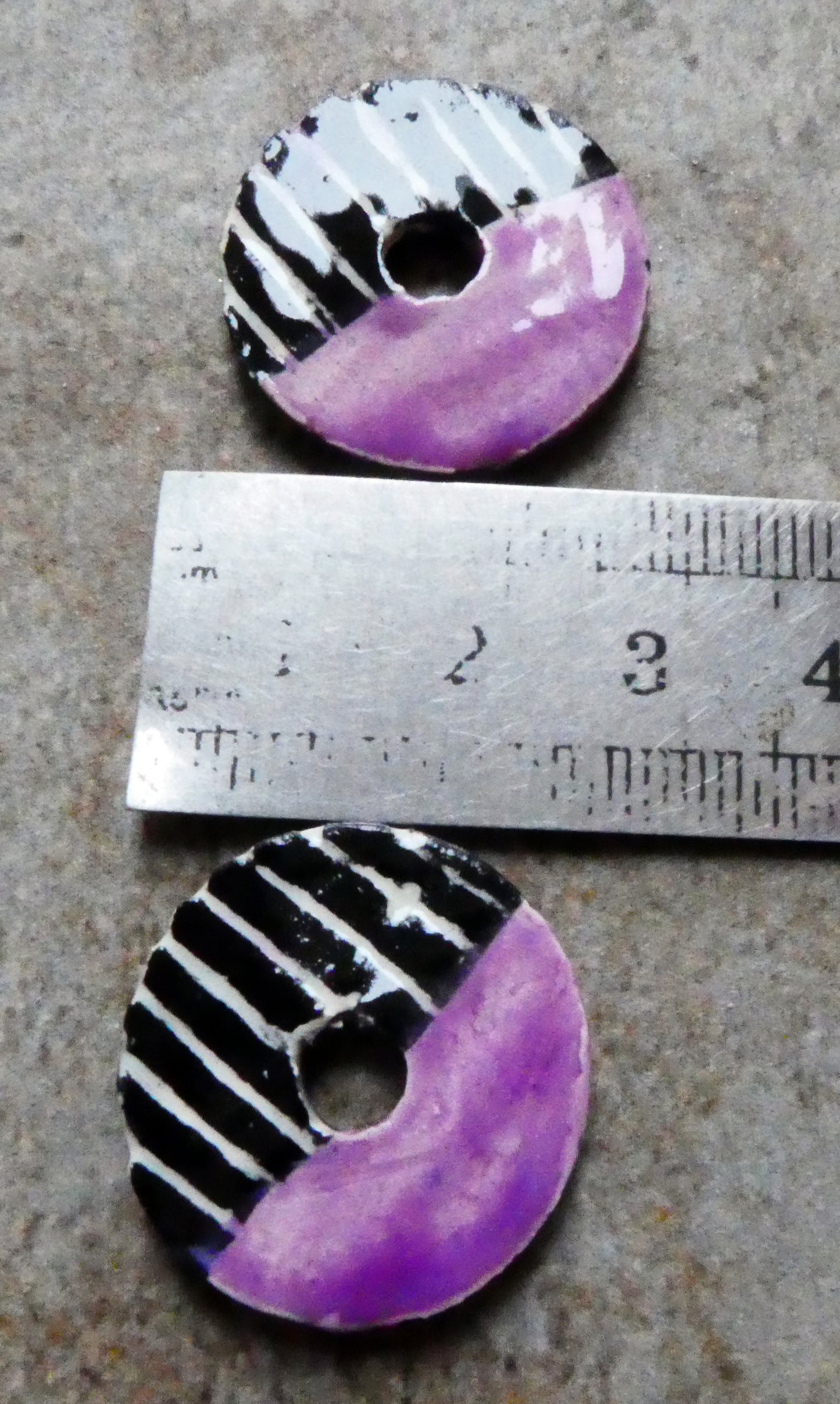 Ceramic Sgraffito Disc Charms - Grapel