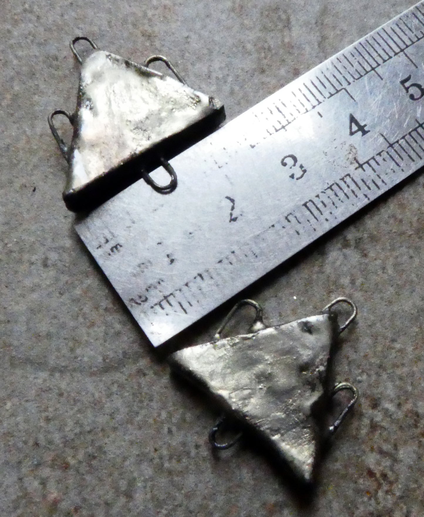 Ceramic Three Hoop Triangle Connectors - Gloria