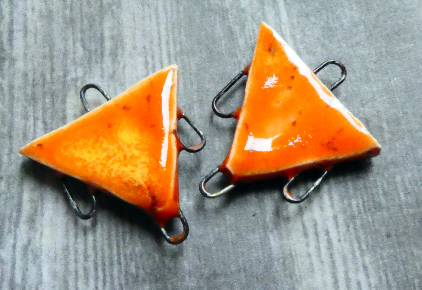 Ceramic Three Hoop Triangle Connectors - Wildfire