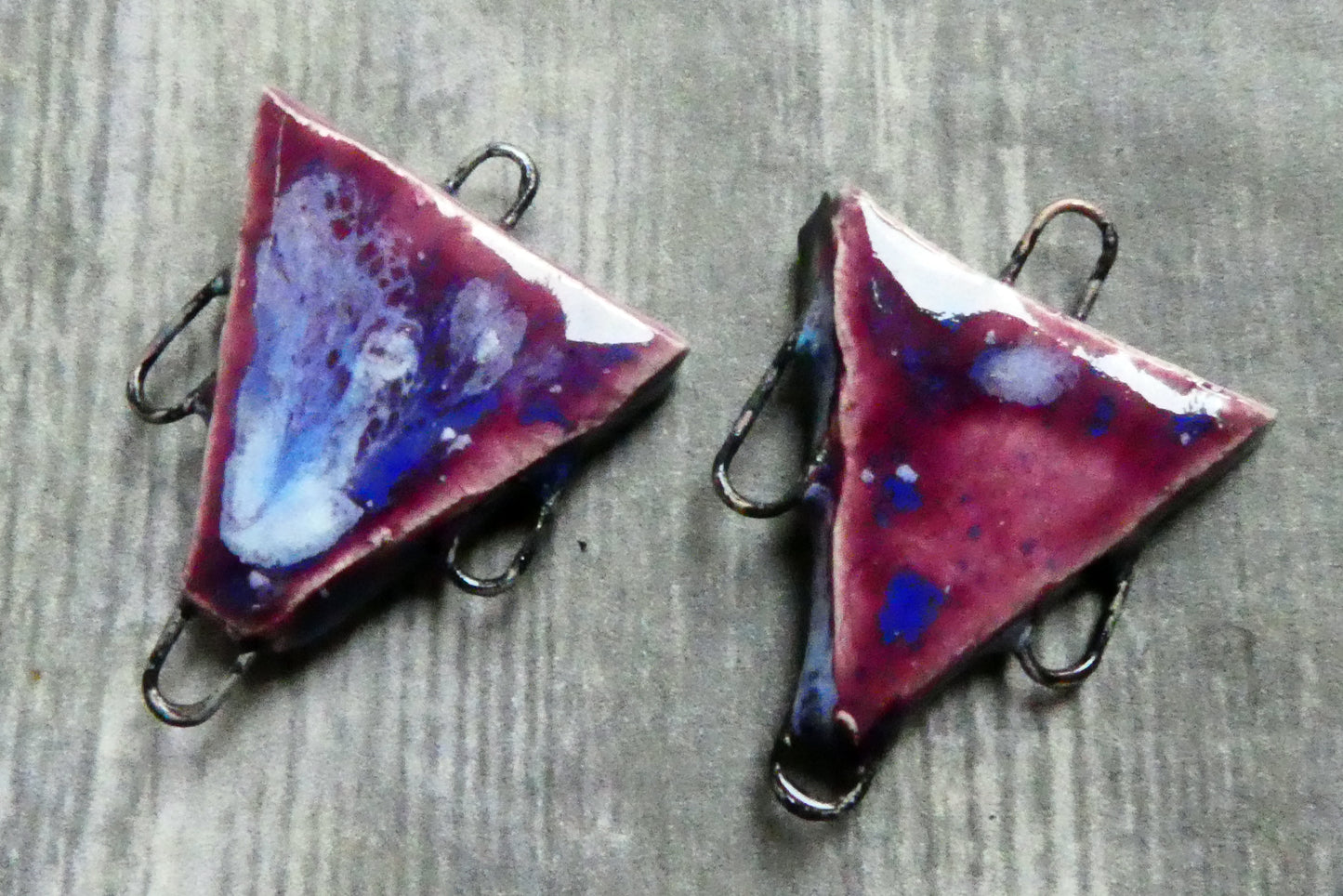 Ceramic Three Hoop Triangle Connectors - Plum Jelly