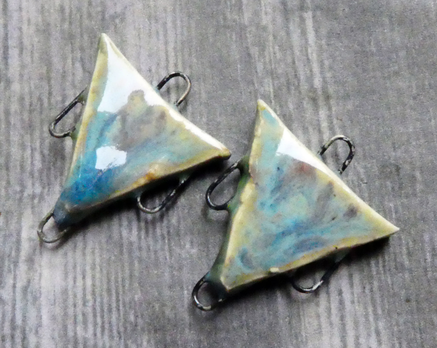 Ceramic Three Hoop Triangle Connectors -Blue Agate