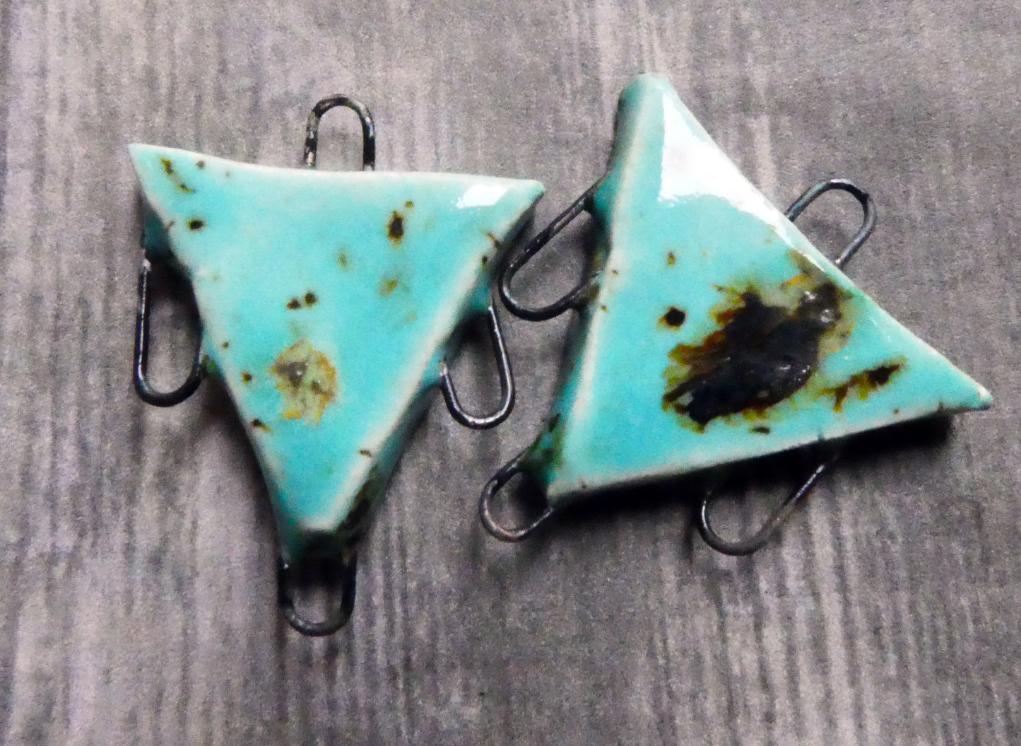 Ceramic Three Hoop Triangle Connectors -Blue Guppy