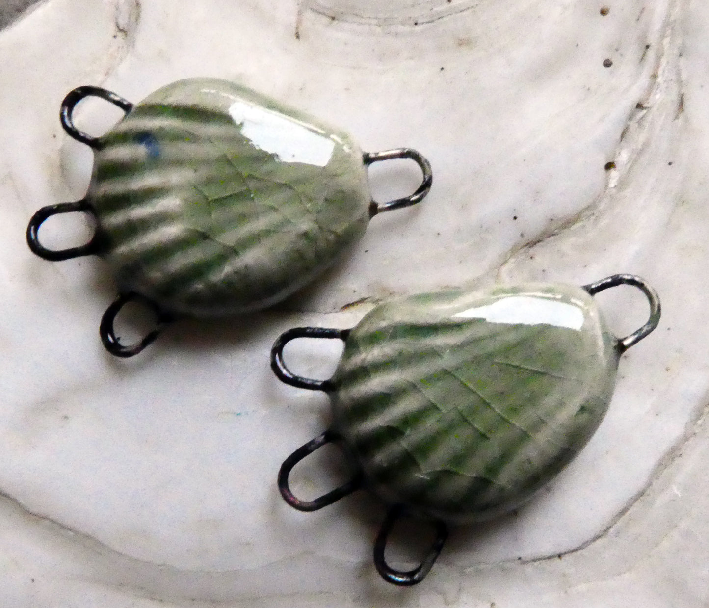 Ceramic Three Hoop Shell Connectors -Green Tea