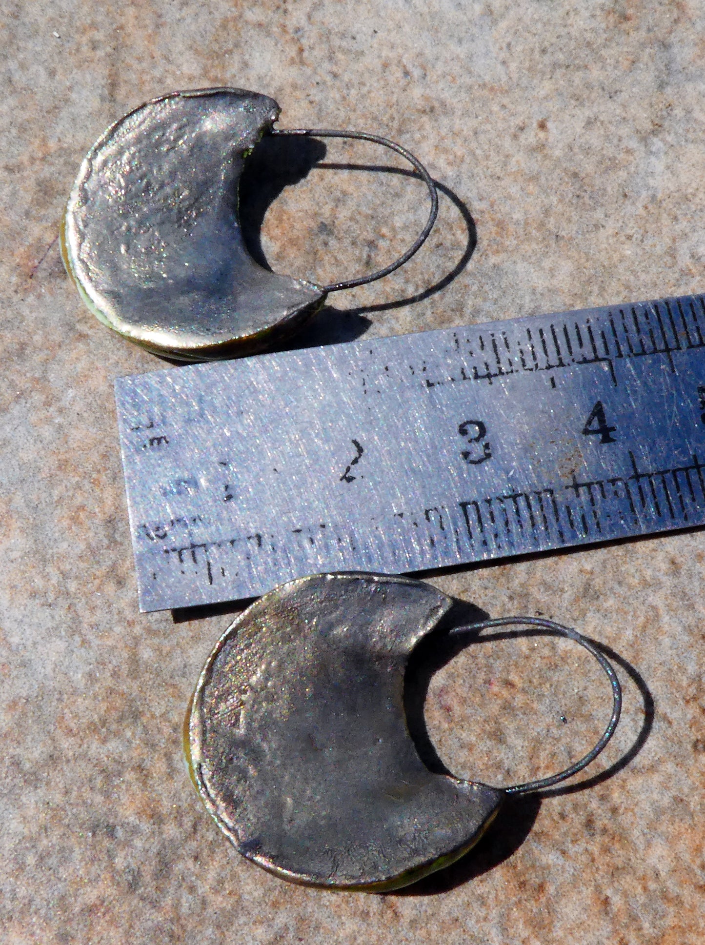 Ceramic Sea Stone Textured Charms - Spotted Walnut