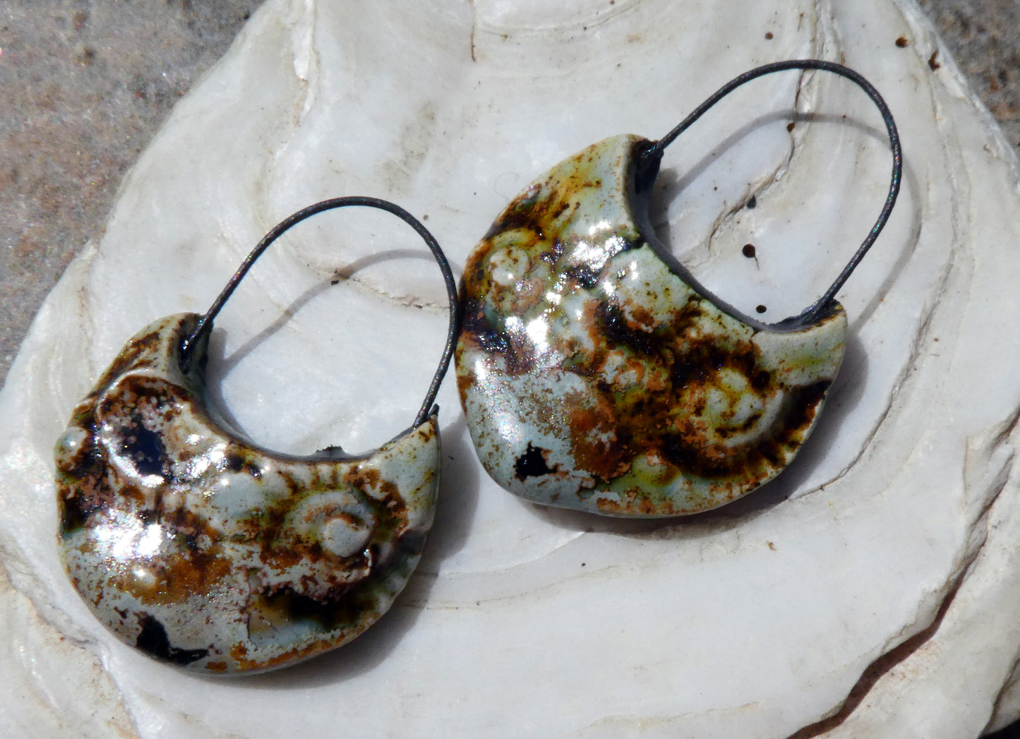 Ceramic Ammonite Textured Charms - Spotted Malachite