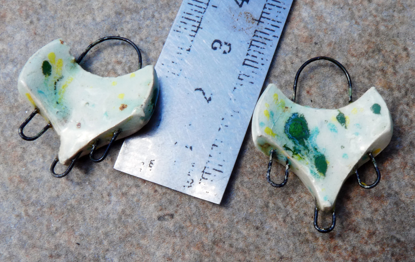 Ceramic Three Hoop Shield Connectors - Herb Garden