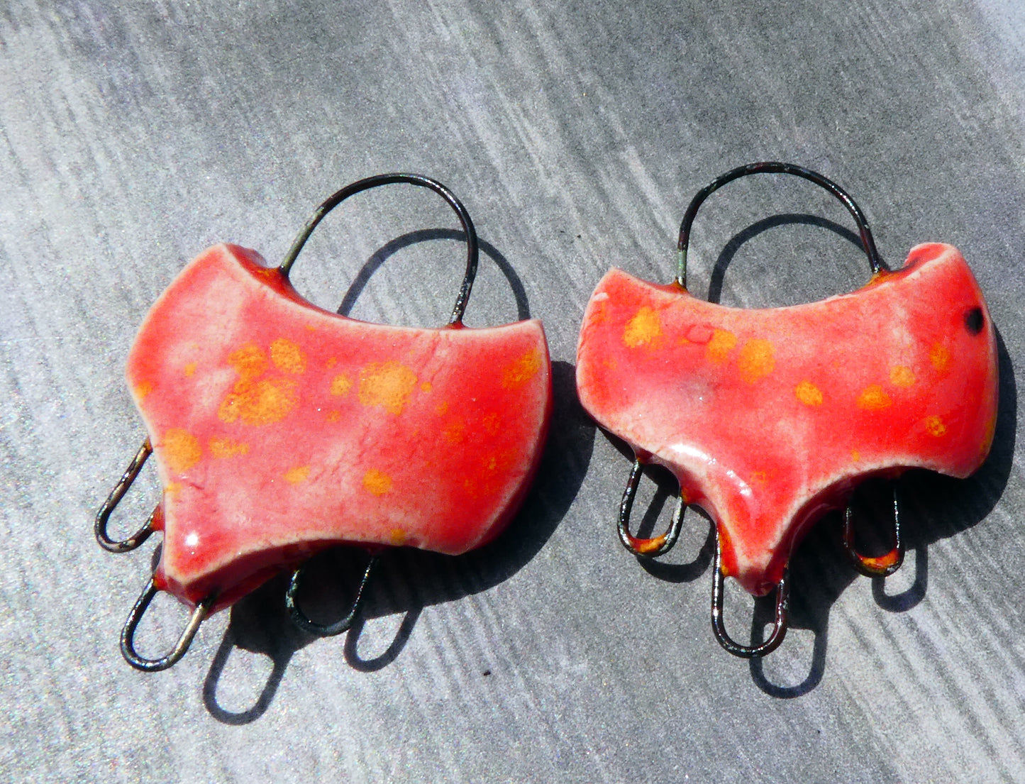 Ceramic Three Hoop Shield Connectors -Fruit Punch