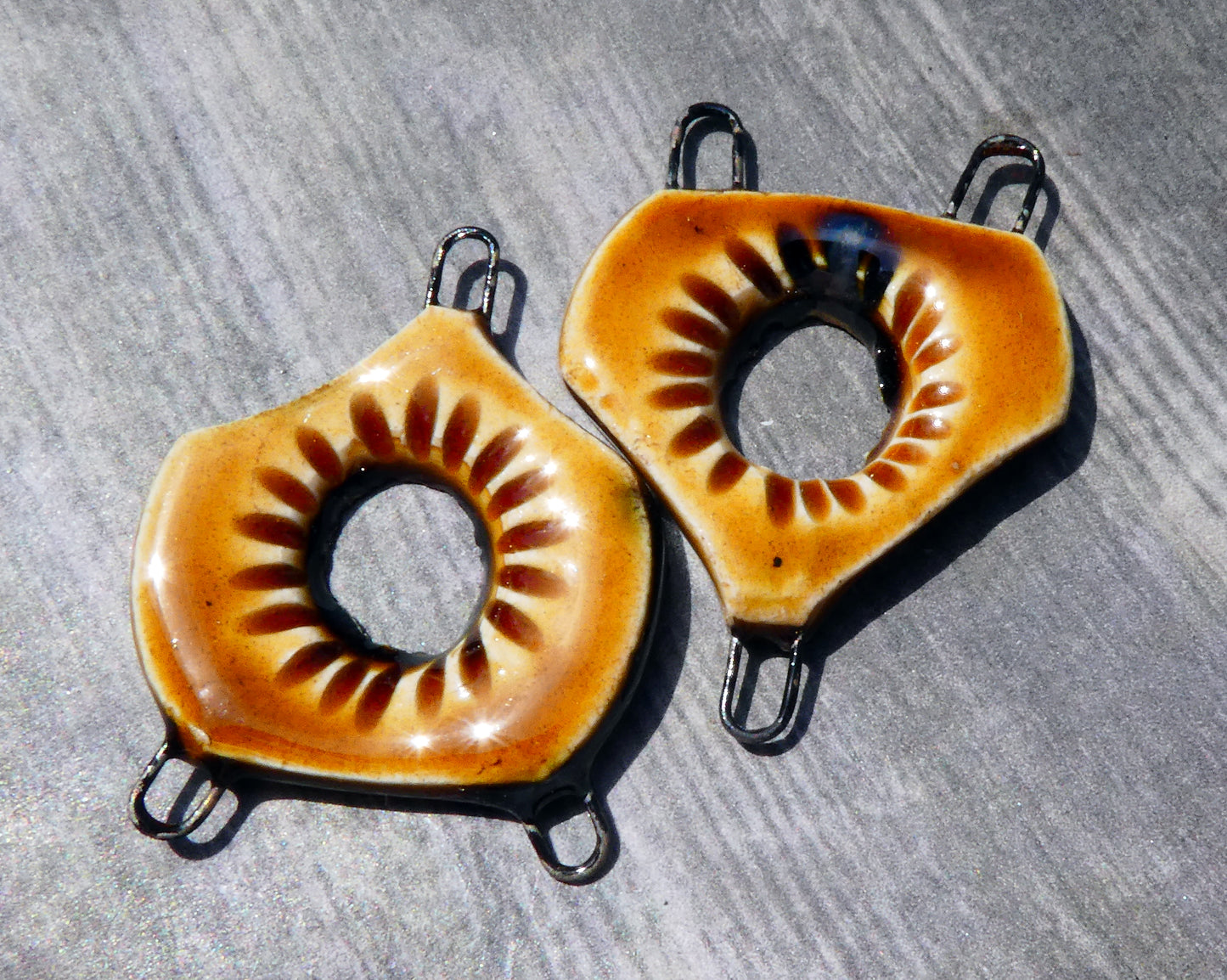 Ceramic Two Hoop Holey Connectors - Cognac