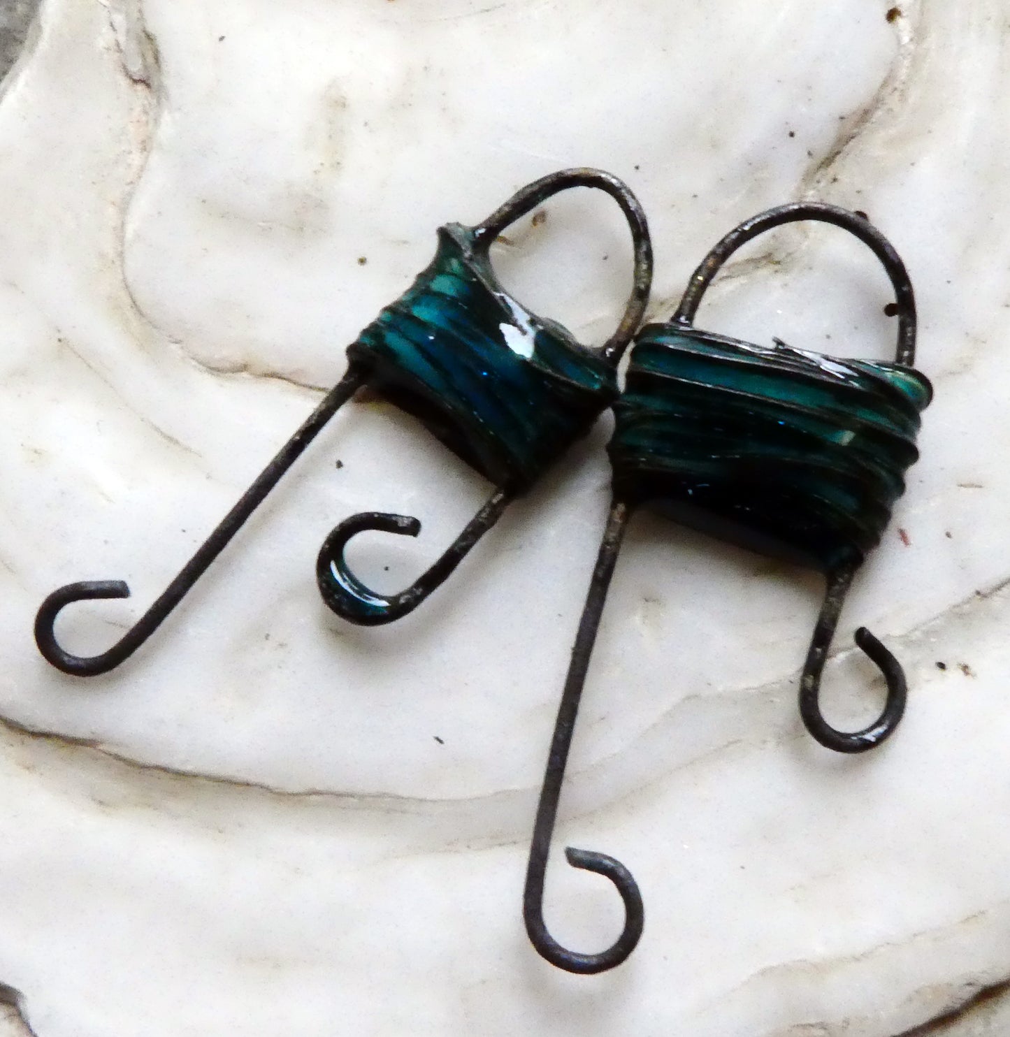 Ceramic Wrapped Wire Connectors - Oriental Blue