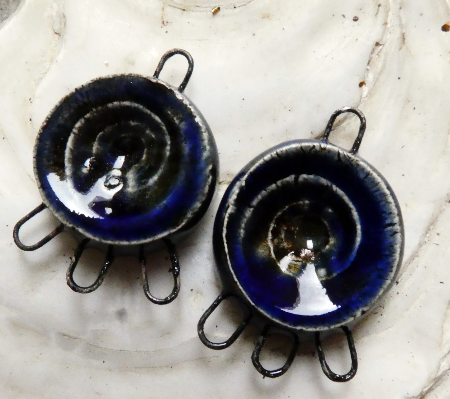 Ceramic Shell Textured Connectors - Mirror Blue