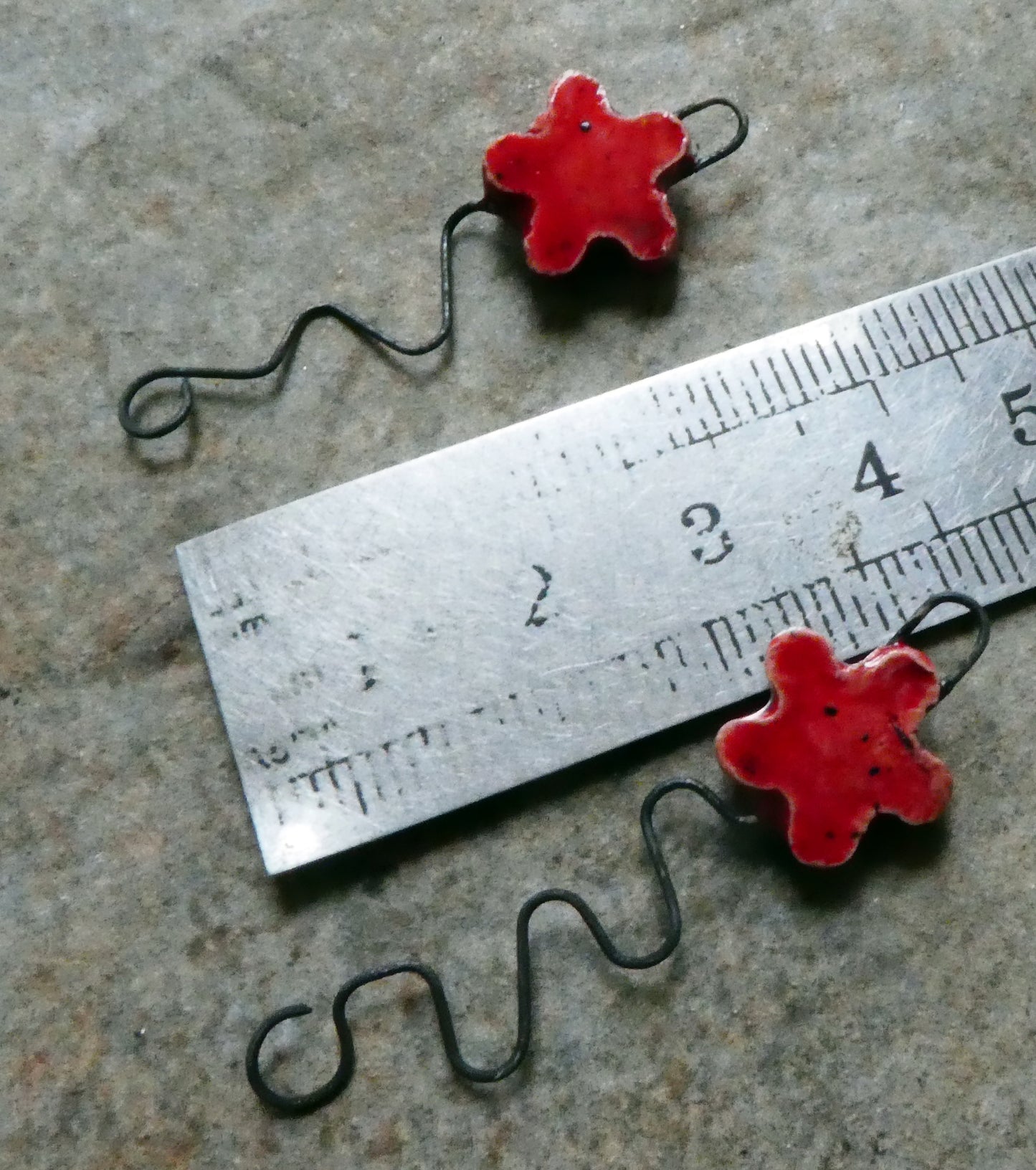 Ceramic Wavy Stem Flower Earring Charms -Ladybug