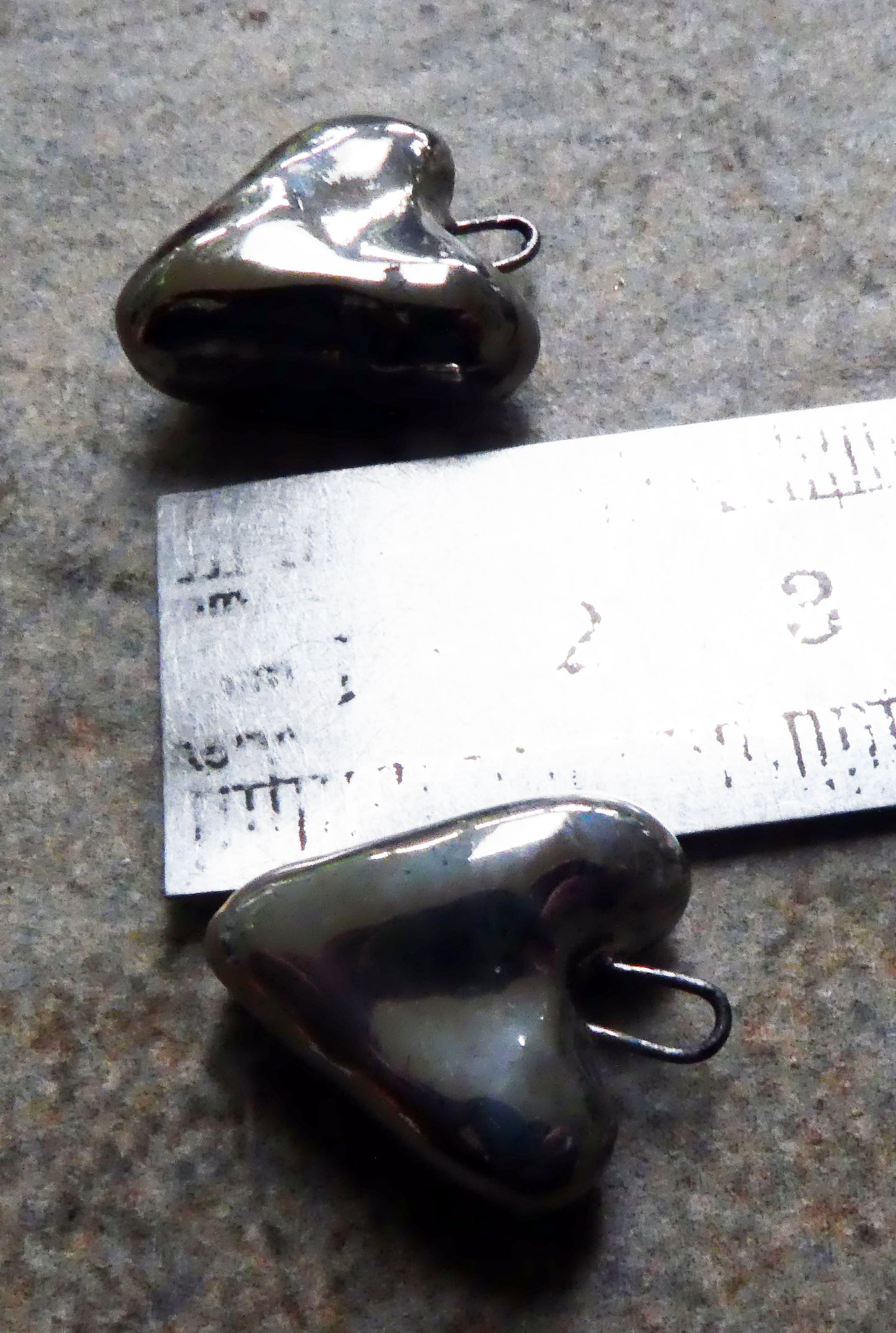 Ceramic Little Heart Drops -Platinum Lustre
