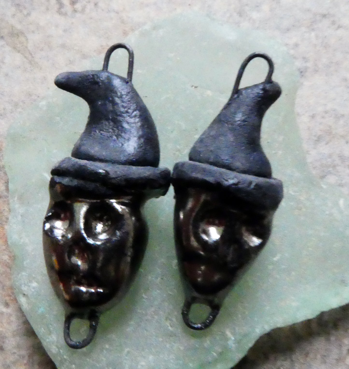 Ceramic Skulls in Witch Hat Connectors - Gloria