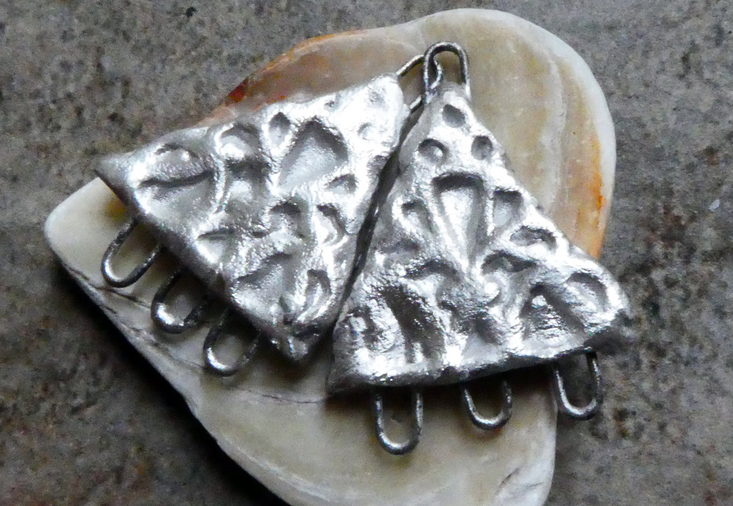 Ceramic Textured Triangle Earring Connectors - Fine Silver