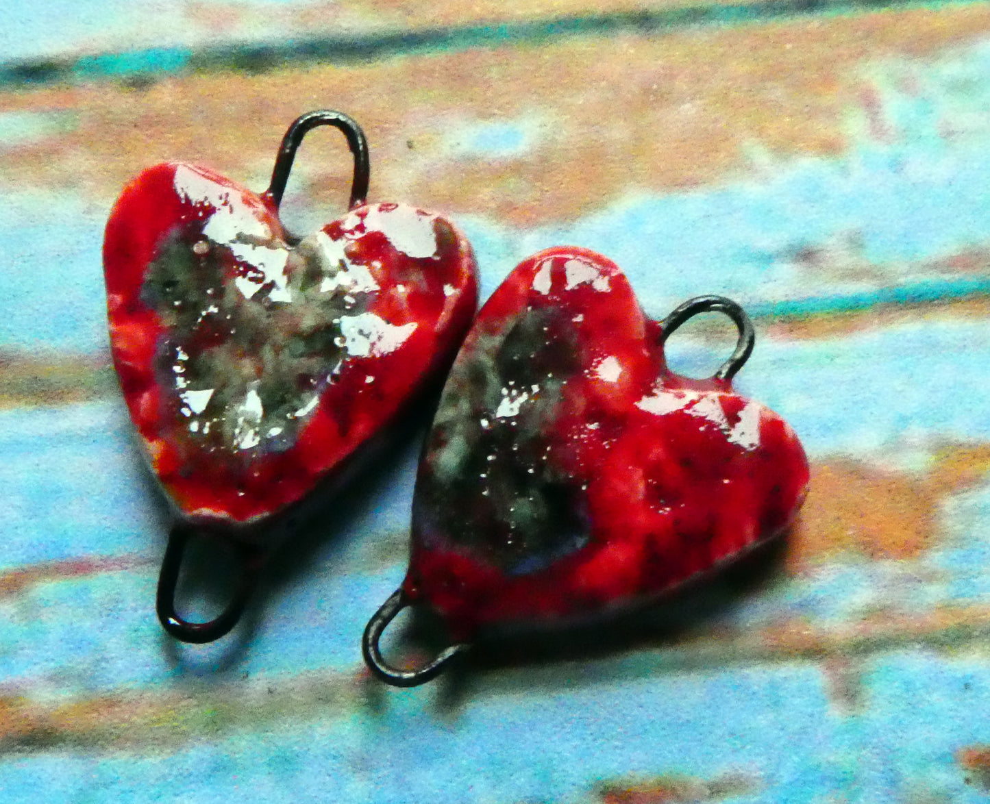 Ceramic Little Textured Heart Connectors - Ladybird