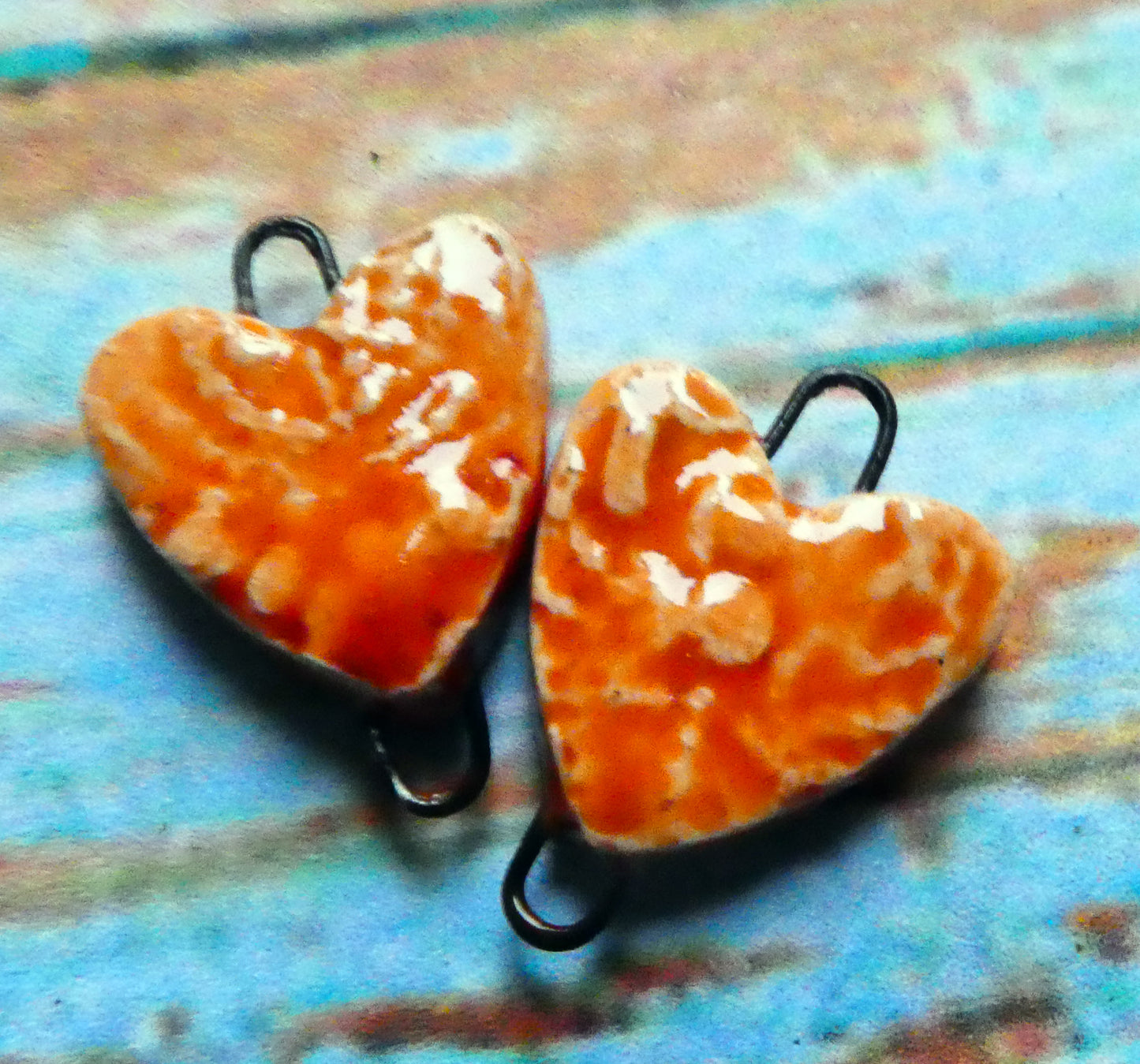 Ceramic Little Textured Heart Connectors - Wildfire