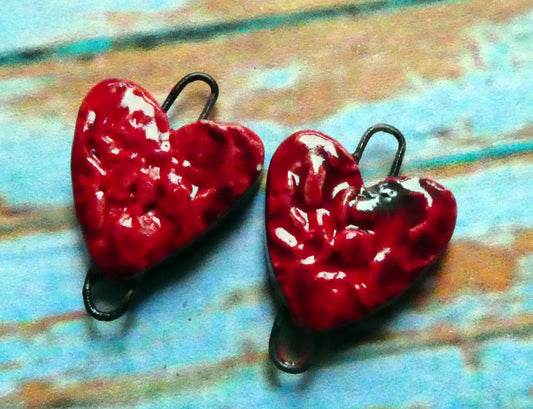 Ceramic Little Textured Heart Connectors - Red