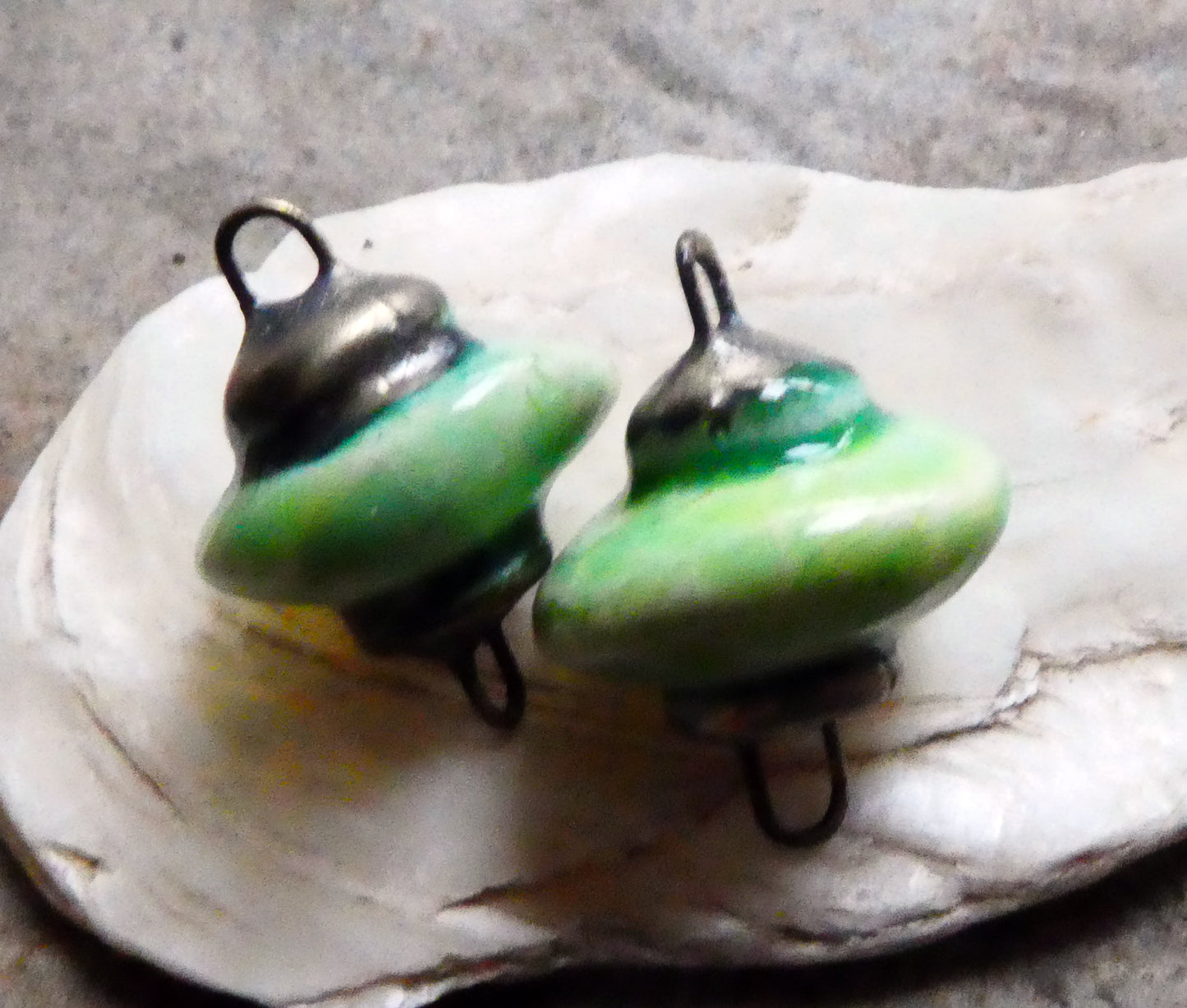 Ceramic Bobble and Disc Connectors - Lime