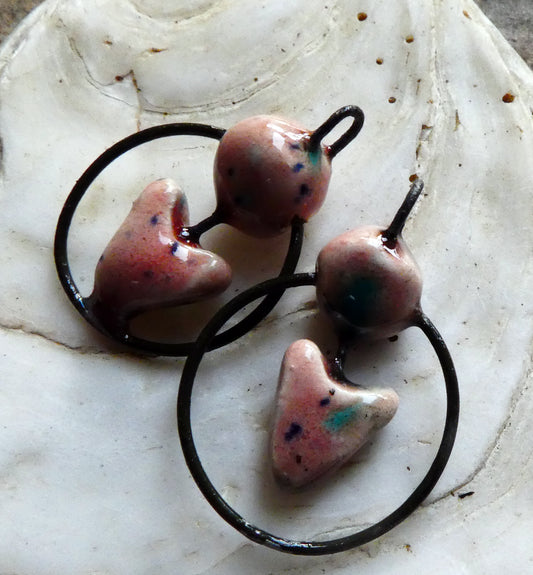 Ceramic Hoopy Heart and Bobble Connectors - Coral Puff