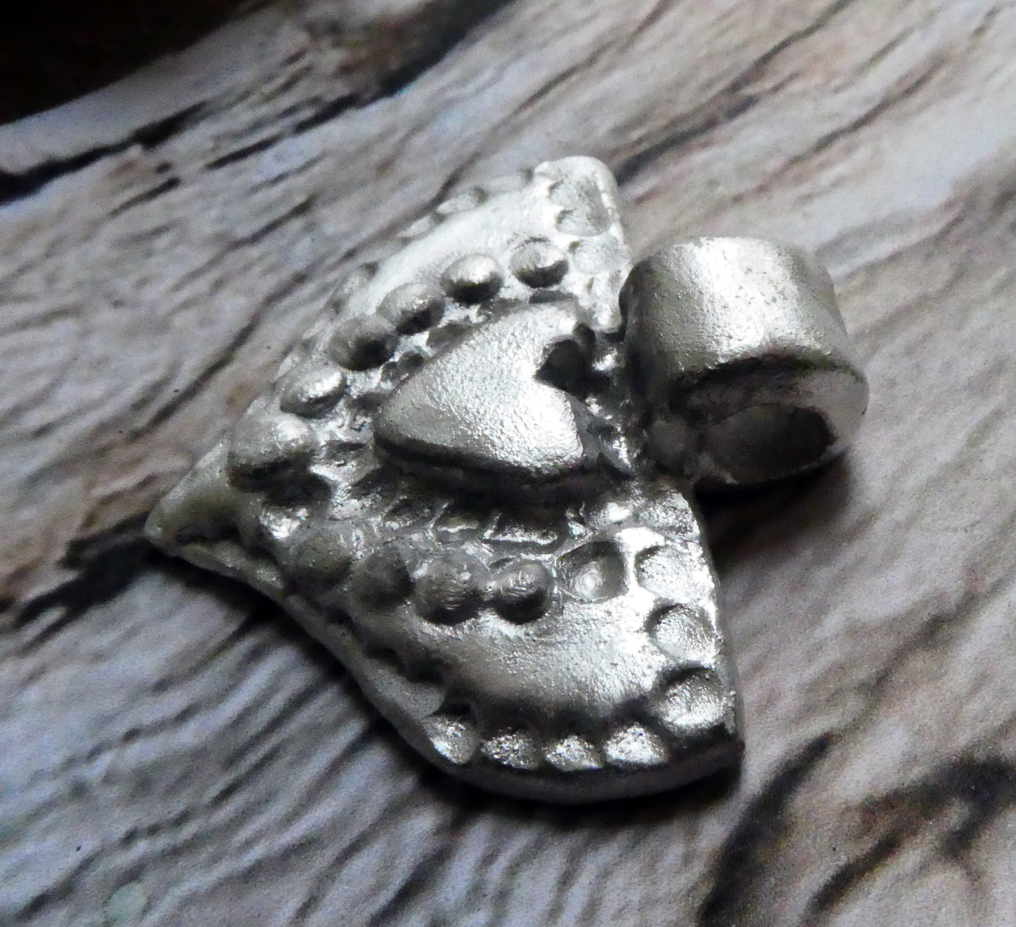 Ceramic Moulded Heart Pendant