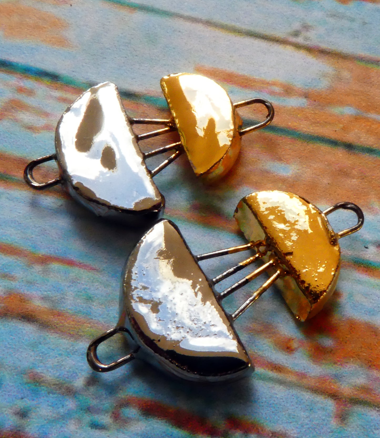 Ceramic Half Disc Connectors -Gold and Platinum