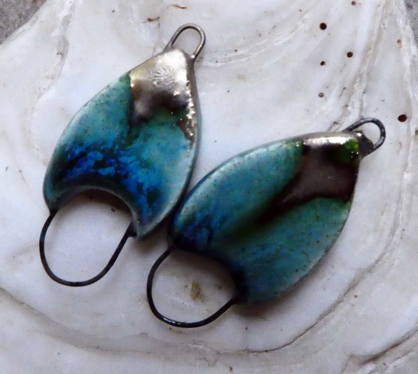 Ceramic Chevron Connectors - Bora Bora