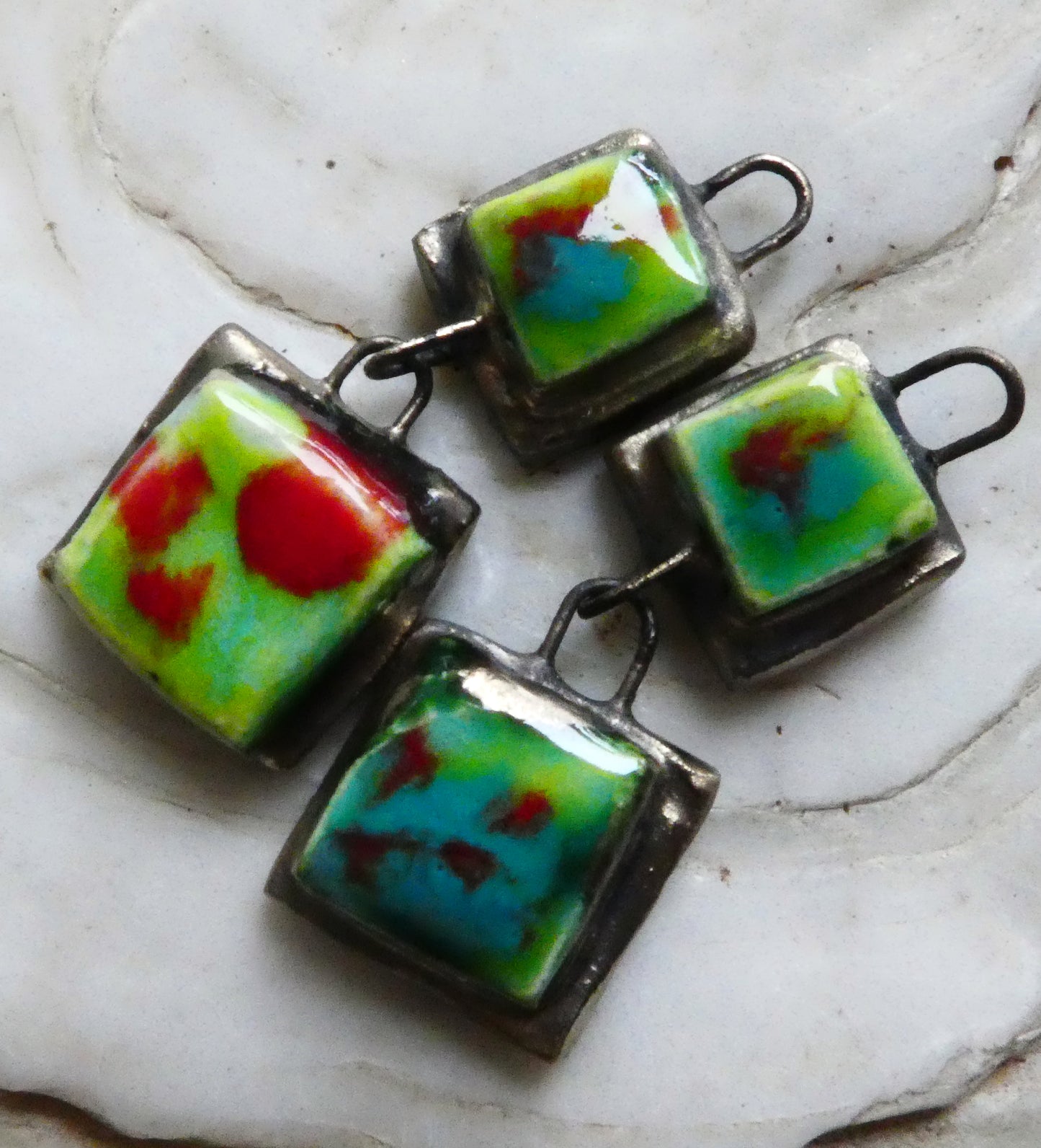 Ceramic Moulded Square Dangles - Appltini