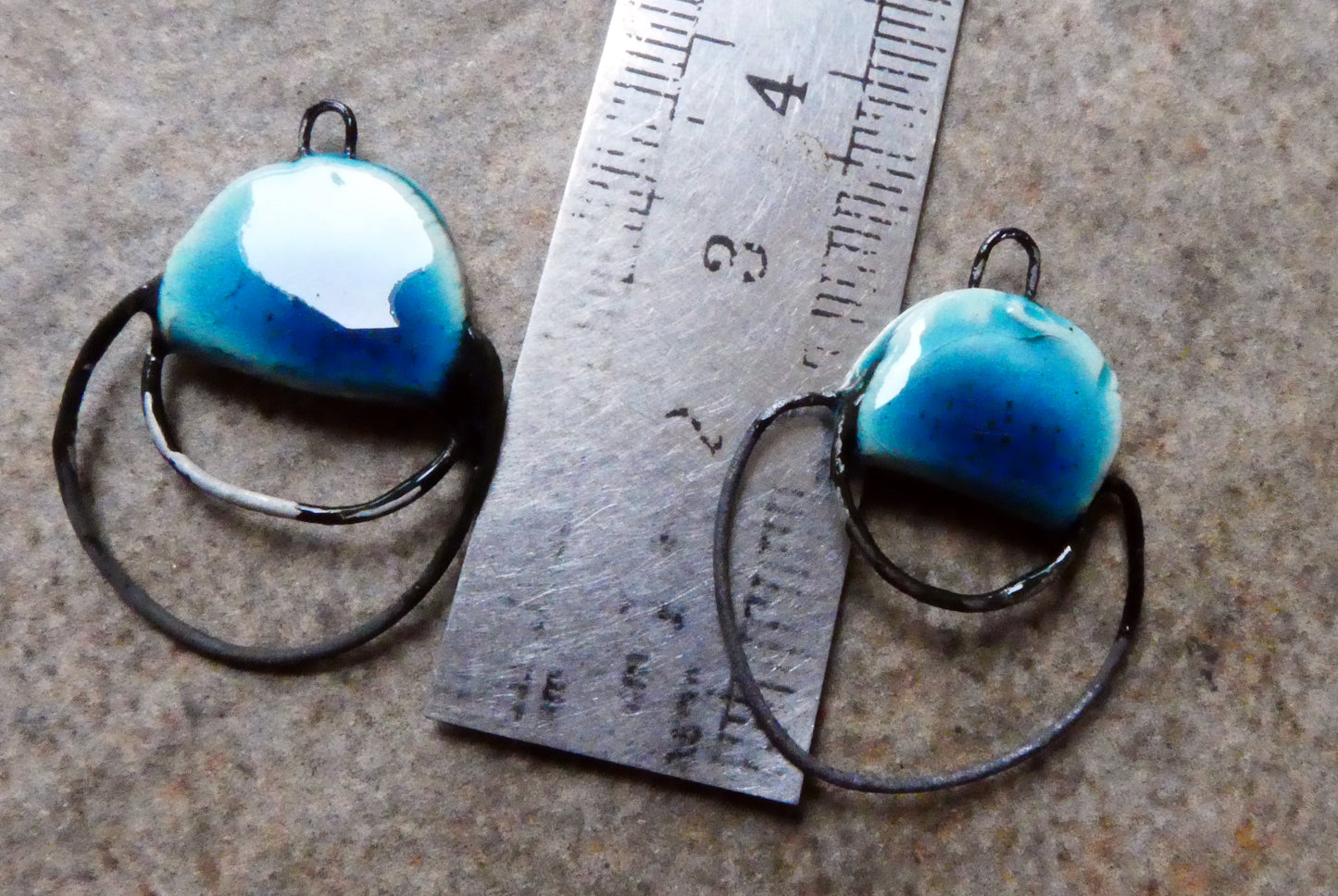 Ceramic Double Hoop Circular Connectors -Oriental Blue